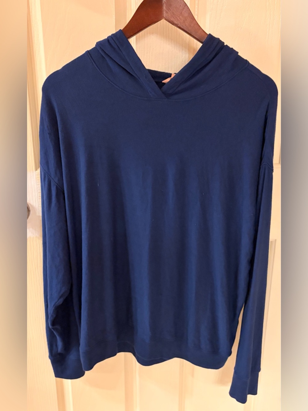 Eberjey Softest Sweats Navy Pullover Hoodie, Medium. No drawstring.